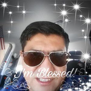 Meet your Posher, Carlos